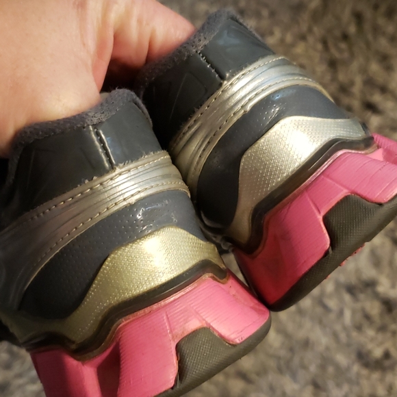 UNDER ARMOUR SNEAKERS SZ 6.5 - Picture 4 of 9